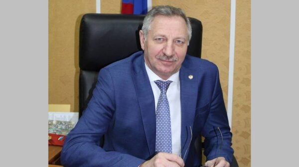 Губернатор брянского региона Александр Богомаз поздравил главу Стародубского округа с медалью «За отвагу на пожаре»