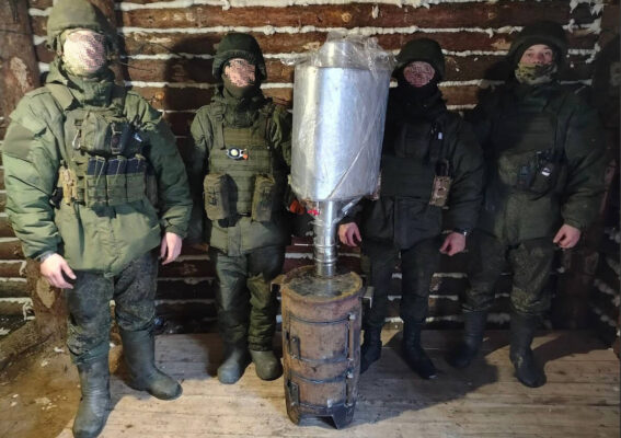 Волонтеры Суземского района Брянщины помогают укреплять оборонительные сооружения