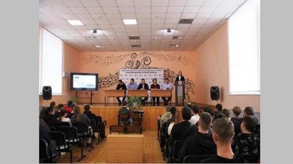 Сотрудники брянского филиала «Россети Центр» рассказали студентам о преимуществах работы в энергетической отрасли