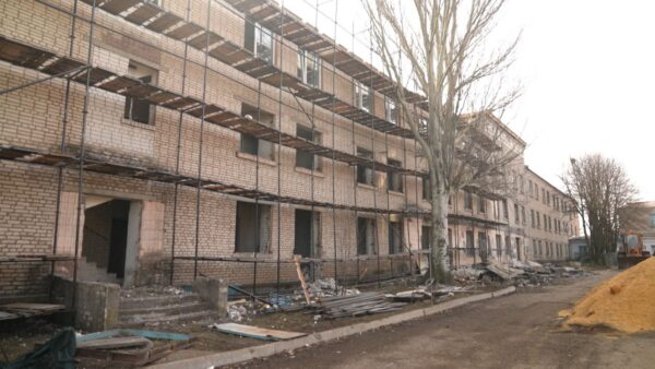 Специалисты из брянского региона продолжают восстановление луганской Брянки