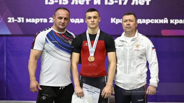 Брянский тяжелоатлет Николай Ратниекс завоевал бронзу всероссийских соревнований  