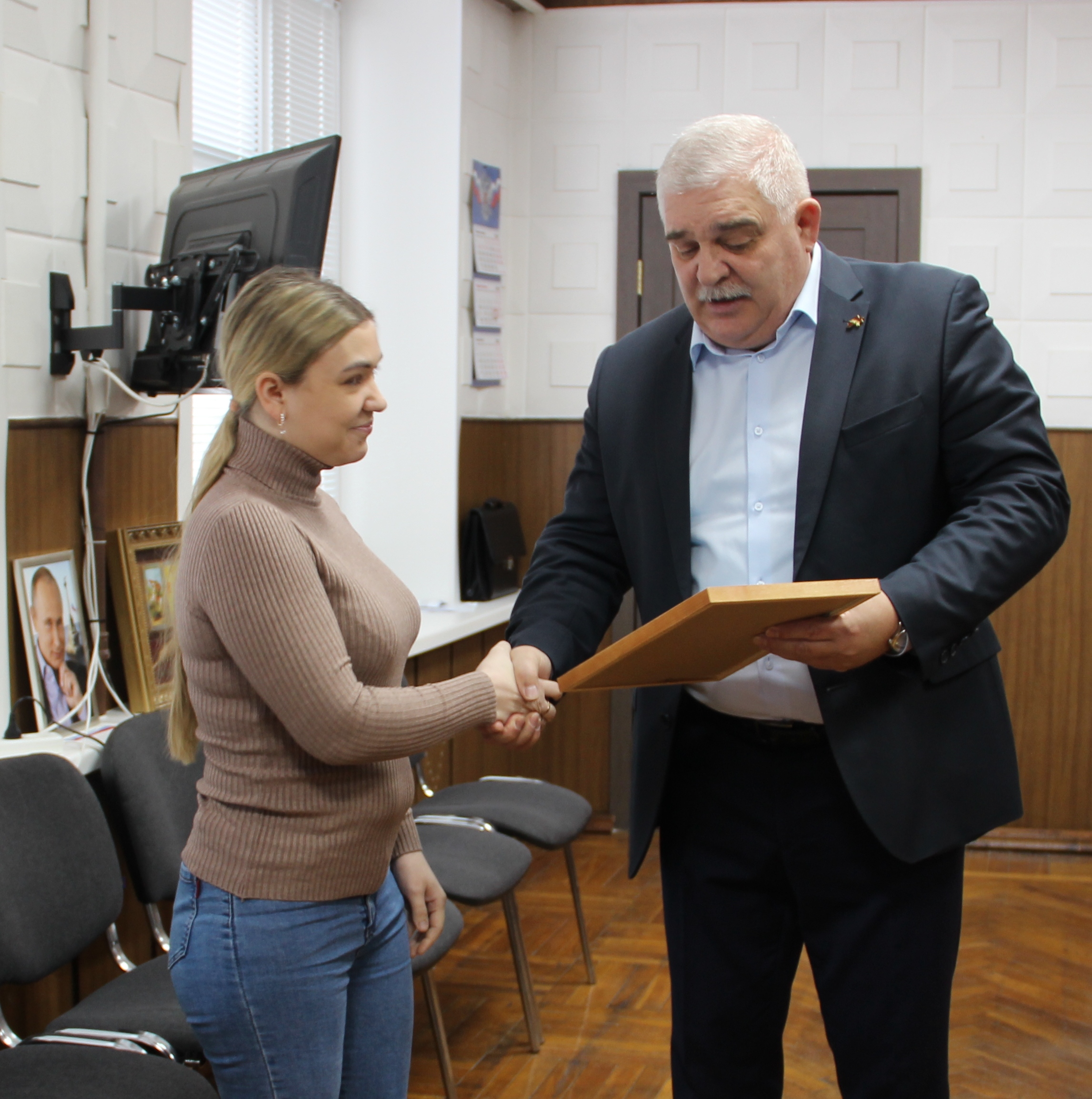 Сертификат на покупку жилья для молодой семьи из брянской Красной Горы