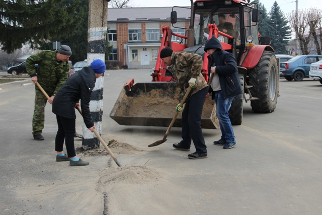Брянские красногорцы наводят чистоту и порядок