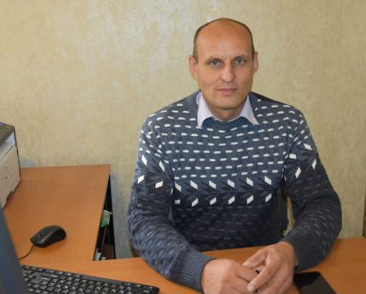 Александр Петрович Поленок, директор Колюдовской основной общеобразовательной школы Красногорского района Брянщины, считает, что вера в победу и поддержка соотечественников придают воинам силы