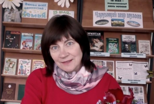 Галина Николаевна Ставинова, директор Красногорской межпоселенческой центральной районной библиотеки Брянщины, считает, что наши защитники – настоящие герои