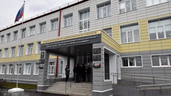 Глава Брянщины Богомаз поделился ходом строительства спортзала в Супоневской школе №1