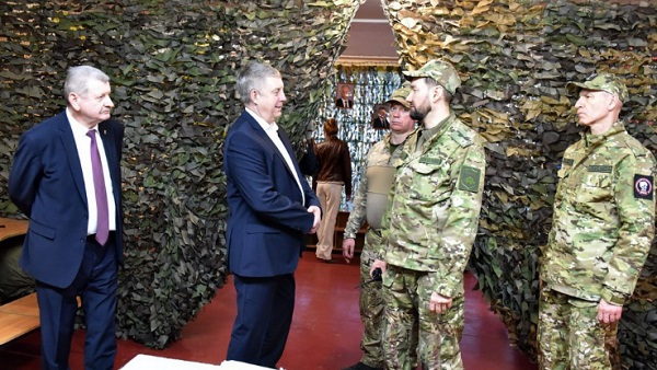 Брянский губернатор Богомаз и депутат Госдумы РФ Матыцин проверили условия несения службы бойцов «БАРС -Брянск»