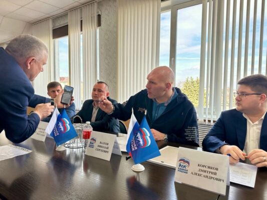 В Карачеве Брянской области провел прием граждан депутат Госдумы РФ Николай Валуев