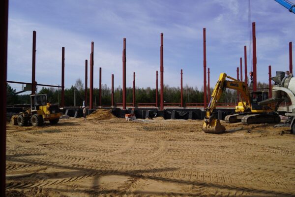 Брянский губернатор Александр Богомаз проконтролировал сроительство спорткомплекса в Злынке