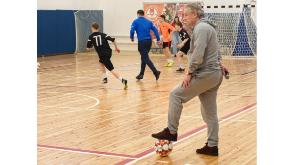 Главный тренер ФК «Динамо Брянск» Андрей Канчельскис провел мастер-класс для студентов брянского училища олимпийского резерва