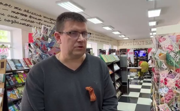 Поэт Андрей Богатырев, написавший слова песни о «БАРС-Брянск», отметил значимость «Диктанта Победы»