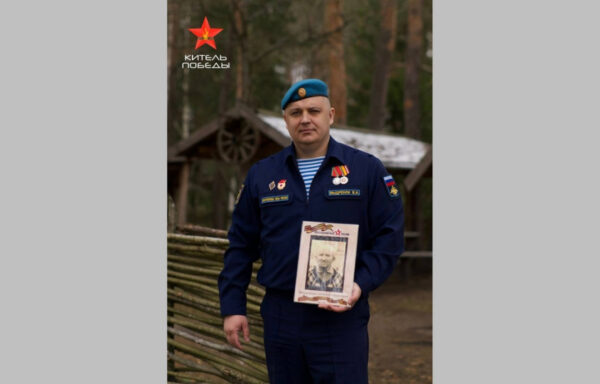 К проекту «Китель Победы» присоединился участник спецоперации из брянского региона Виктор Выдренок