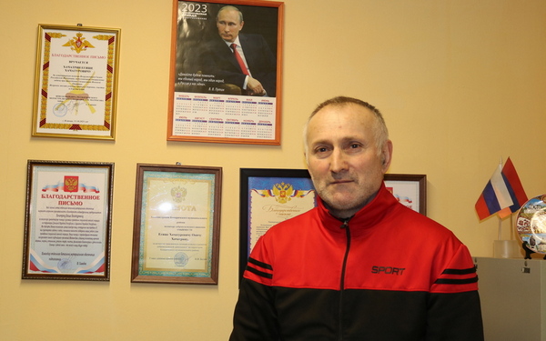 Волонтер из Комаричского района Брянщины Егише Хачатрян активно помогает фронту