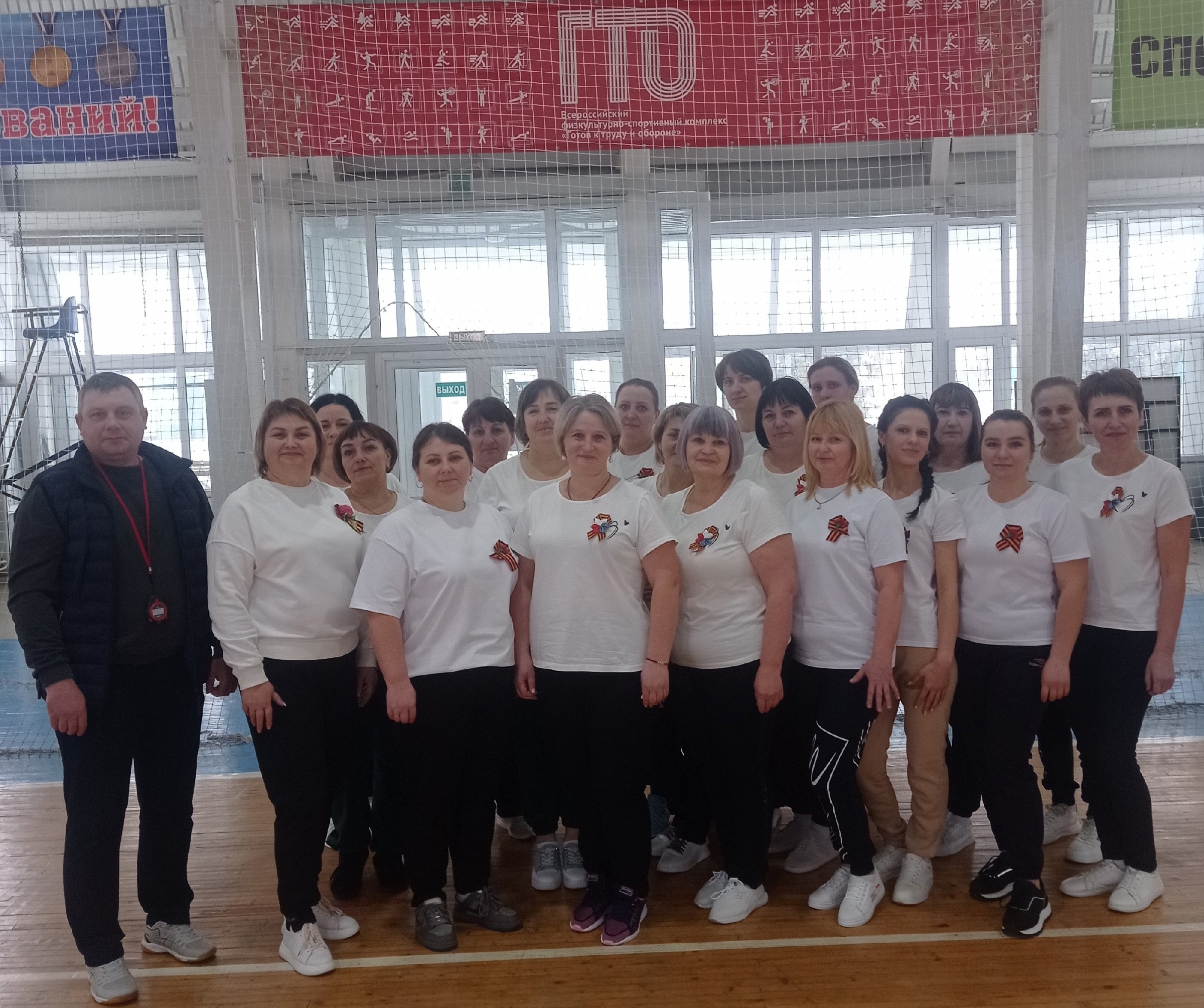 Сотрудники красногорского детского сада Брянщины приняли участие в выполнении норм ГТО