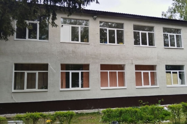 В Выгоничском районе Брянщины продолжся капремонт Кокинской школы по нацпроекту