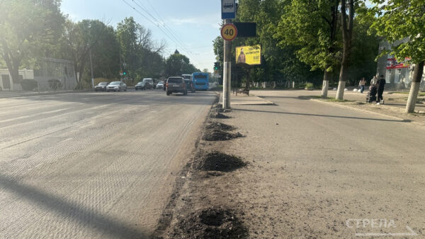 В Брянске продолжается капремонт улицы Красноармейской