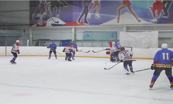 В Клинцах брянского региона хоккейный турнир посвятили памяти погибших участников спецоперации