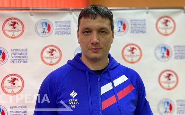 Многократный чемпион России и мира по самбо Артем Осипенко напомнил о возможностях для участников программы «Брянские герои»