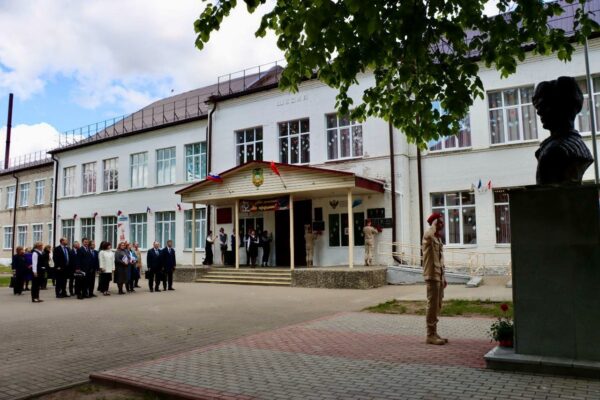 На заседании в Жуковке брянского региона обсудили актуальные темы социальной и образовательной сферы 