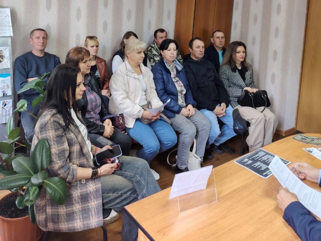 В брянской Красной Горе прошла ярмарка вакантных рабочих мест