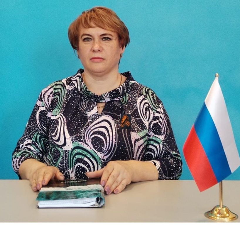 Ольга Петровна Куча, директор Любовшанской средней общеобразовательной школы, депутат районного Совета народных депутатов Красногорского района Брянщины считает, что наши соотечественники героически выполняют задачи по защите Родины