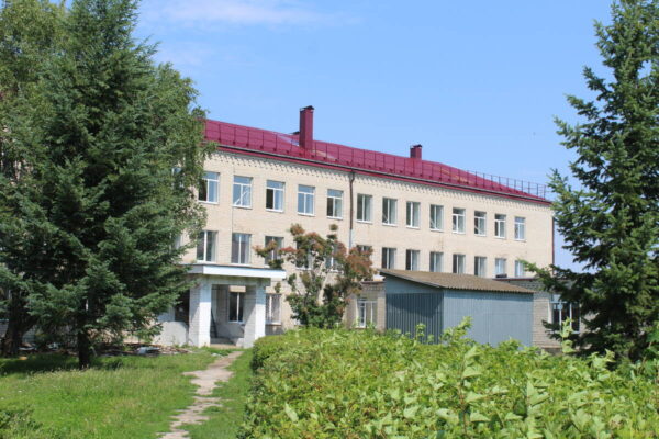 В школе №2 брянских Комаричей полным ходом идет капремонт