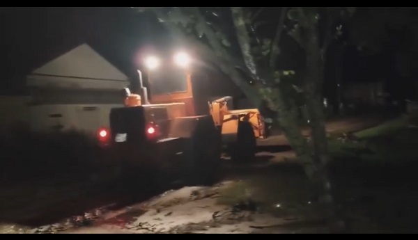 В поселке Климово Брянской области устраняют последствия урагана