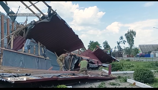 Поселок Климово брянского региона попал в эпицентр разрушительного урагана
