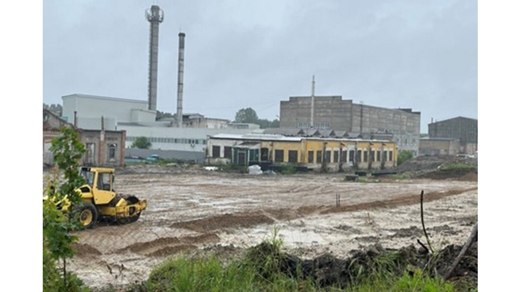 В брянском Дятьково продолжается благоустройство «Хрустальной площади»
