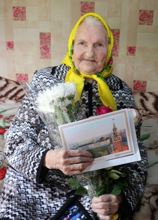 Вековой юбилей долгожительницы из села Перелазы брянской Красногорщины