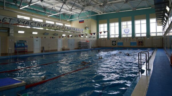 Для жителей брянского Дятьково работает ФОК «Олимп» с 2- мя бассейнами и ледовый дворец