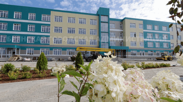 В Брянске распахнут двери новые школы для более шести тысяч учеников