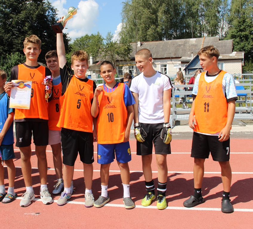 Соревнования по мини-футболу прошли в брянской Красной Горе