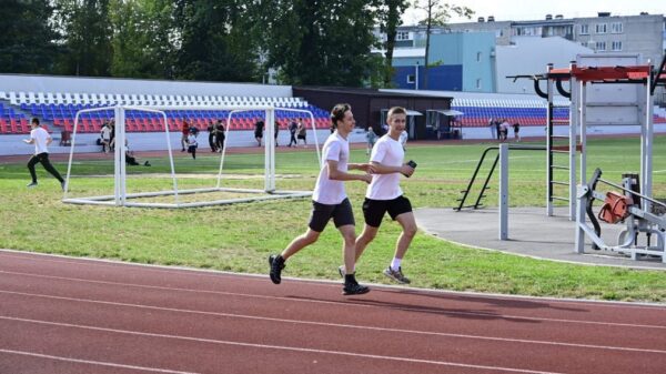 На стадионе «Труд» в брянском Новозывкове проходят тренировки, соревнования, матчи