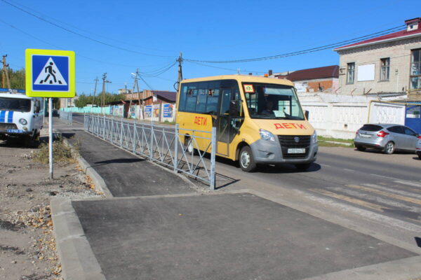 В Комаричах Брянской области продолжаются работы по строительству тротуаров