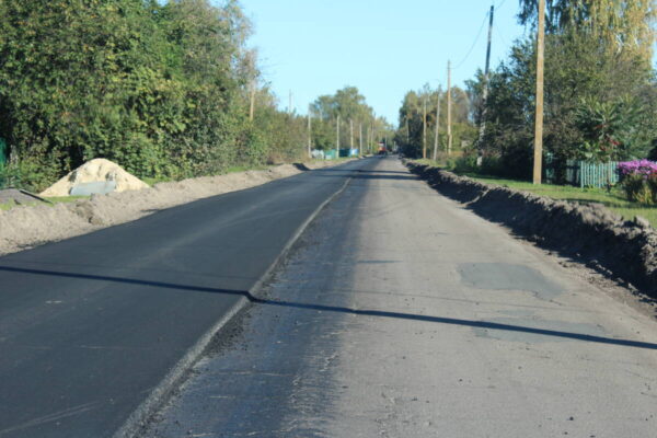 В Суземском районе Брянщины обновляют автодорогу в селе Негино