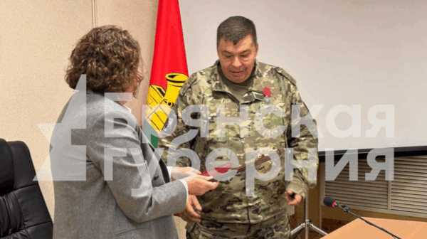 Начштаба отряда «БАРС-Брянск» Николаю Голубокому вручили госнаграду