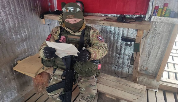 Бойцы брянского «БАРСа» поблагодарили детей за письма