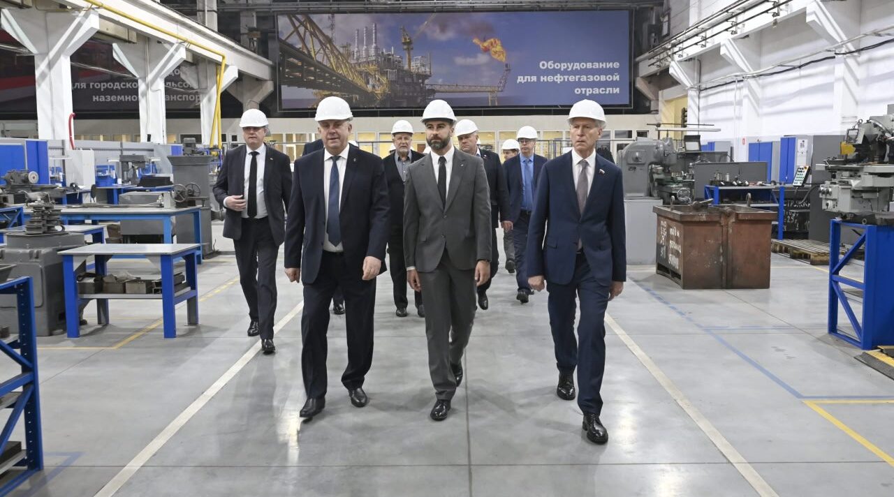 Губернатор Брянщины Александр Богомаз и депутат Госдумы РФ Олег Матыцин посетили «Термотрон-завод»