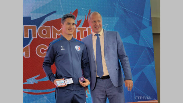 Брянским спортсменам, их наставникам и педагогам вручили награды Министерства спорта РФ