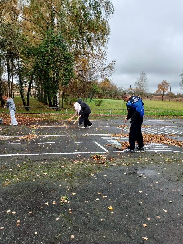 «Осенняя неделя добра -2025» в красногорской Яловке Брянщины