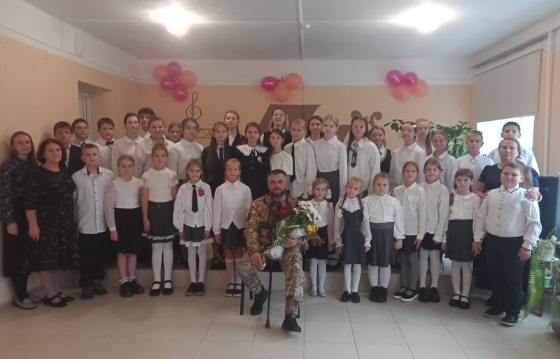 В красногорской детской музыкальной школе Брянщины прошёл Урок мужества