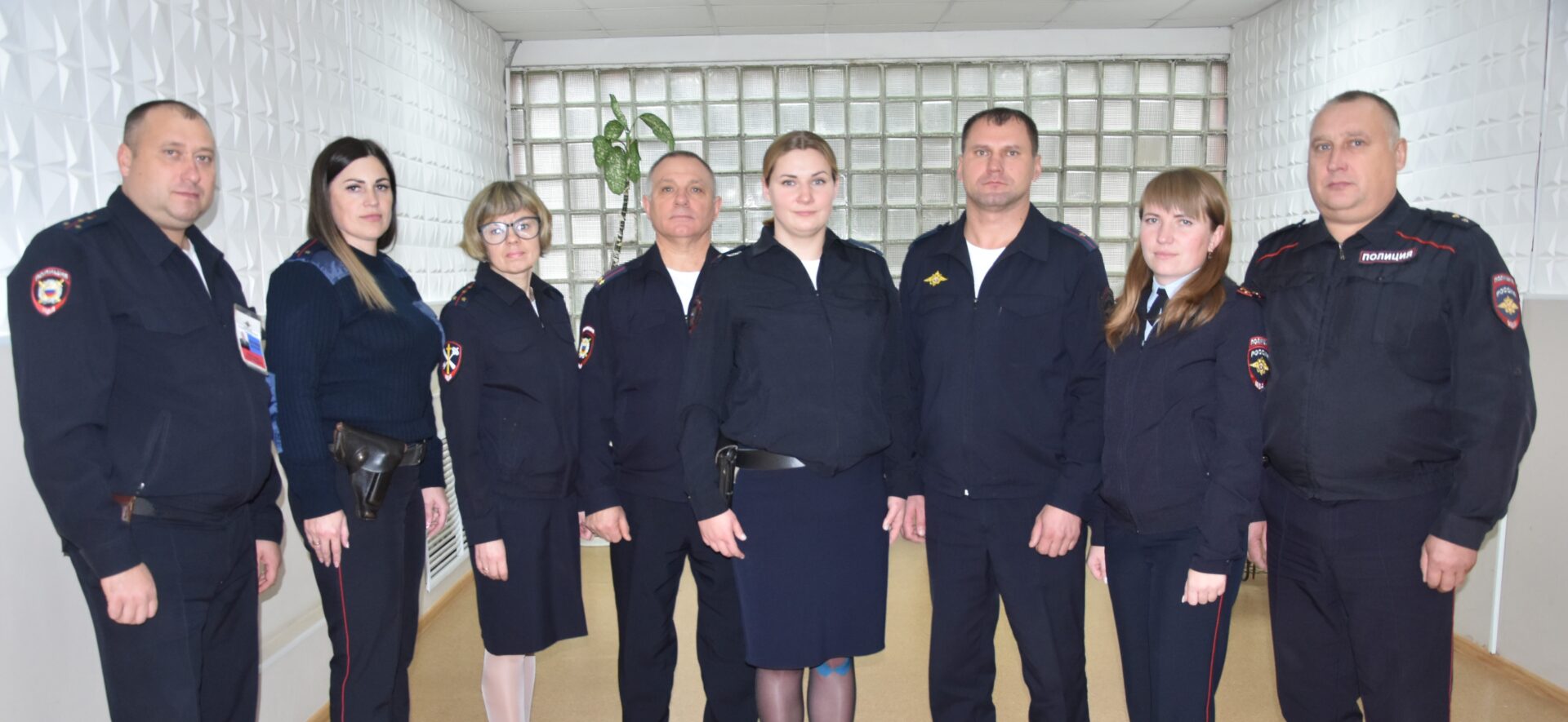 Красногорские сотрудник органов внутренних дел Брянщины несут службу, руководствуясь законом