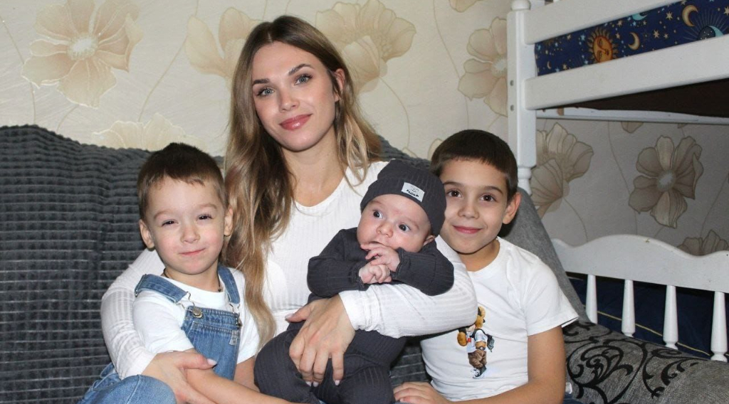 Жена брянского участника спецоперации получила меры поддержки для семьи