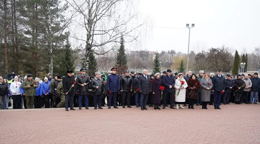 Глава Брянщины Богомаз: «Мы всегда будем помнить подвиги наших земляков»