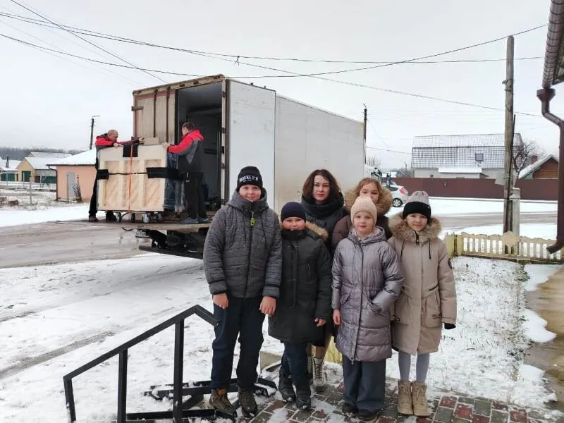 Красногорская детская музыкальная школа Брянщины получила новое пианино