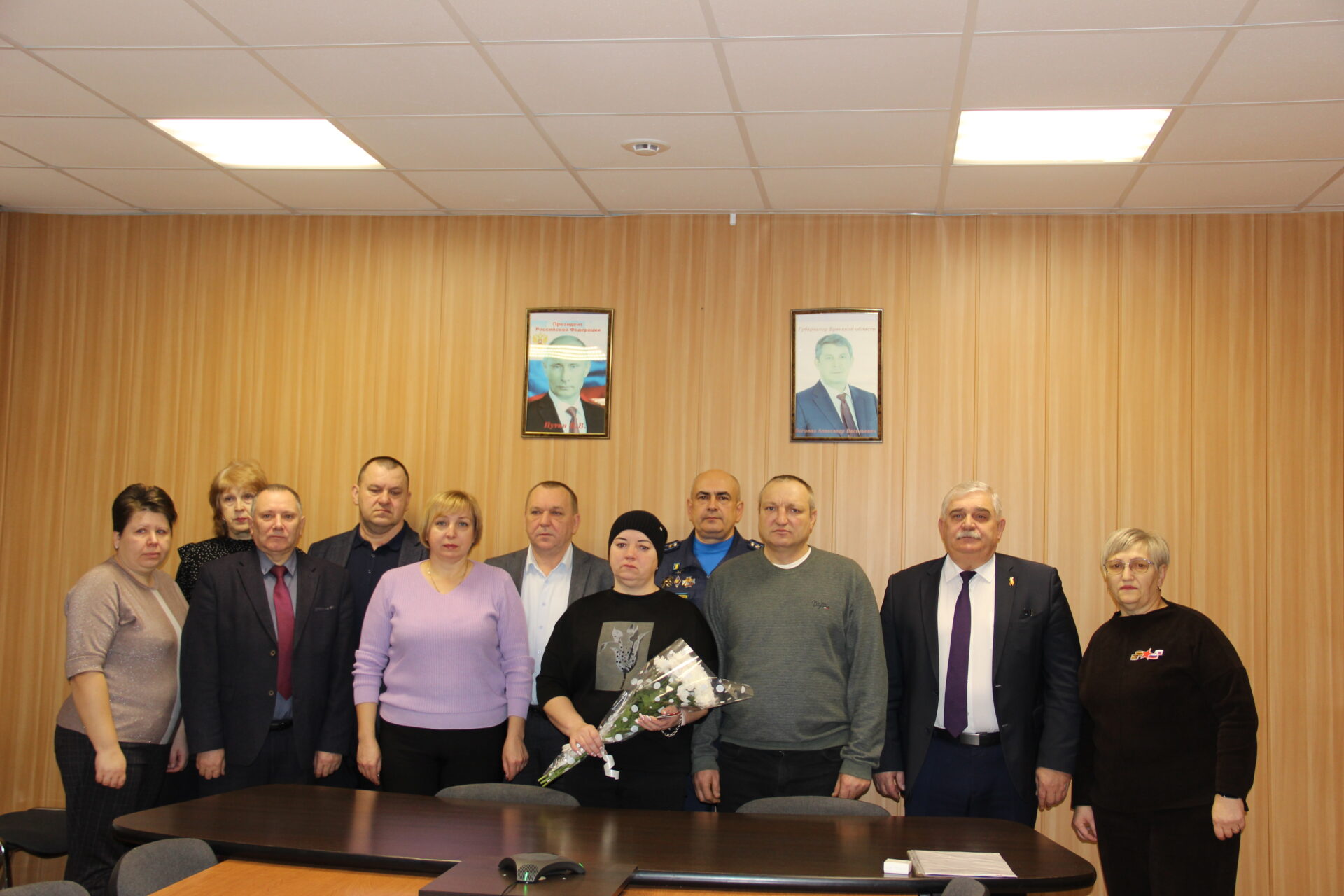 В Красногорском районе Брянщины родителям вручили награду их сына