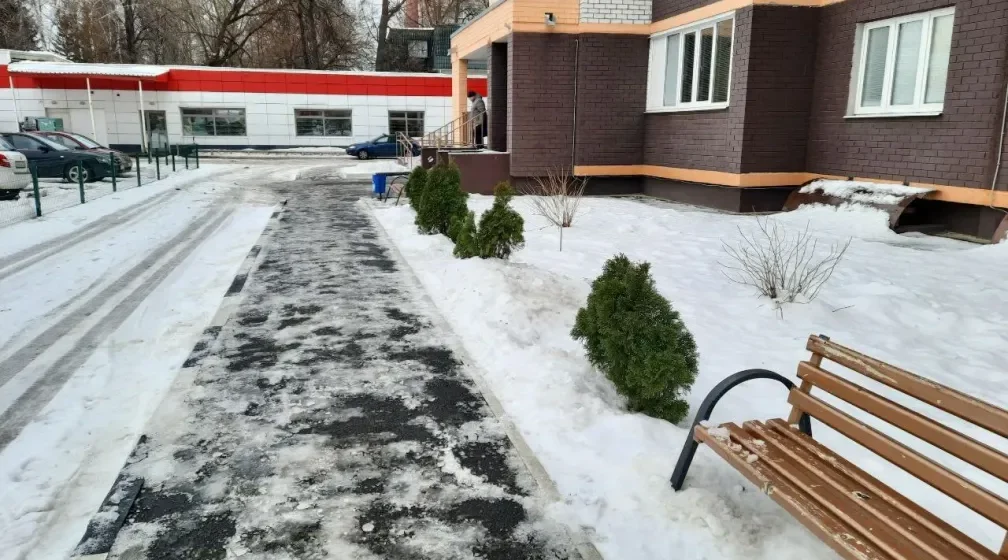 Брянская жилищная инспекция проверяет уборку дворов от снега