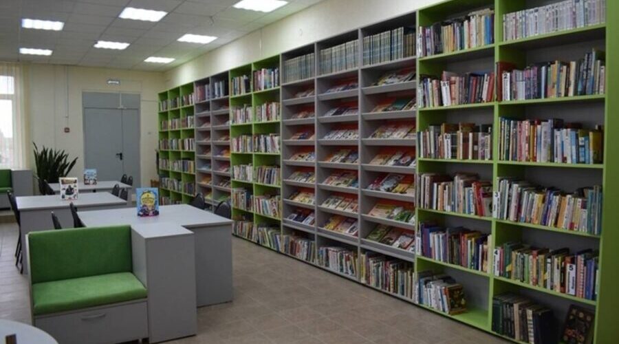 В брянской Клетне отремонтировали межпоселенческую библиотеку