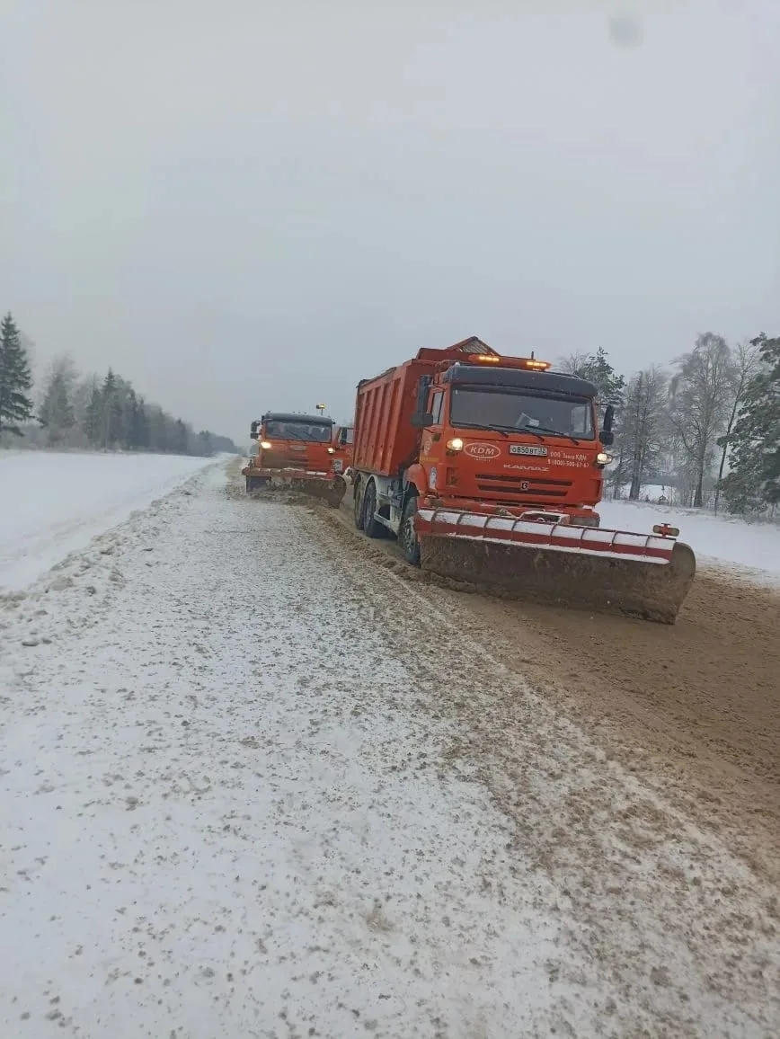 Зимние заботы дорожной и коммунальной служб продолжаются